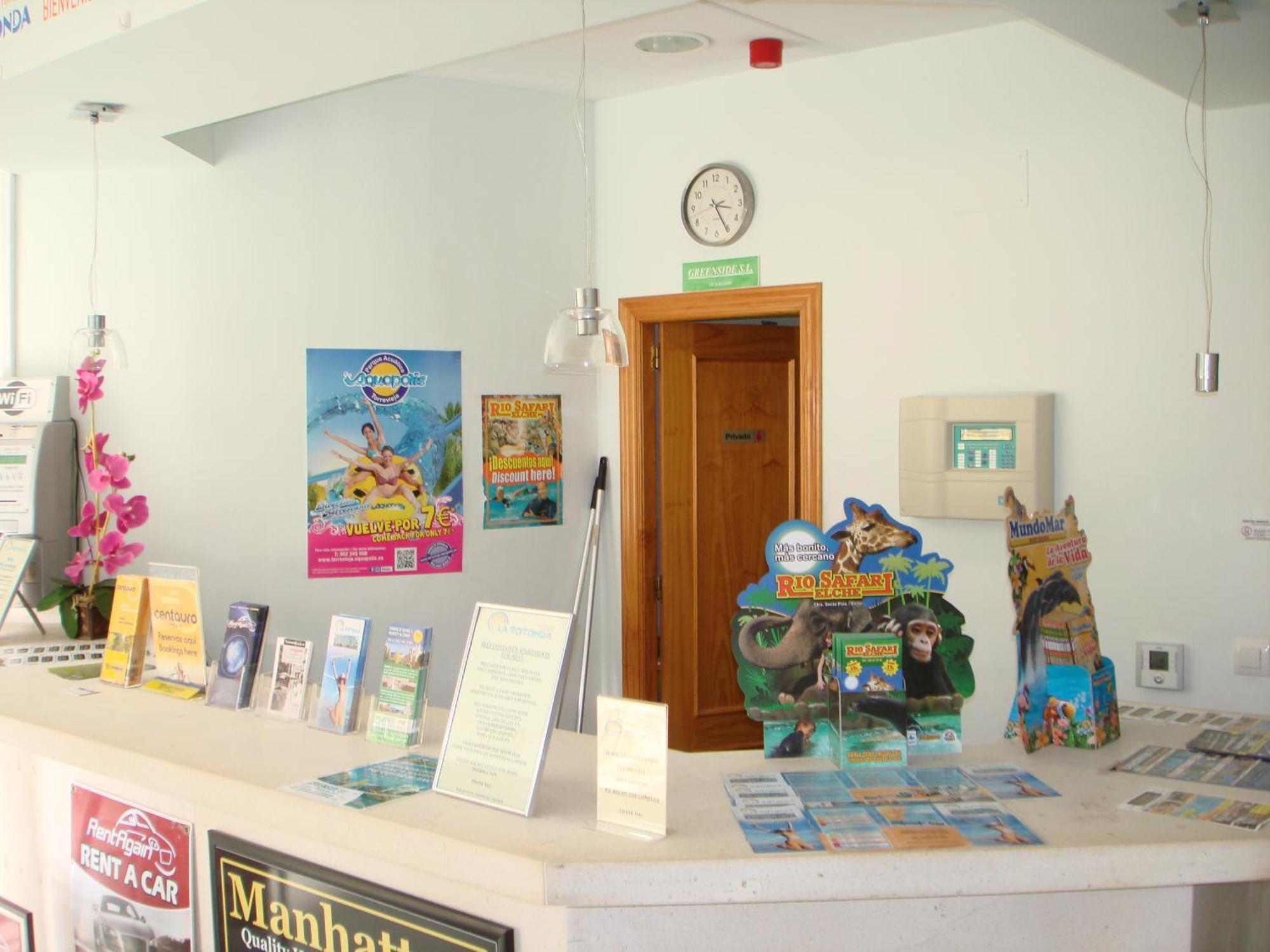 Reception La Rotonda Aparthotel Οριουέλα Εξωτερικό φωτογραφία